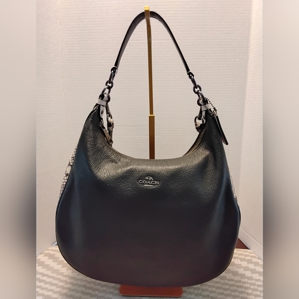 Coach Harley Hobo Black Pebbled Leather With Embossed Snake Trim - Picture 2 of 9